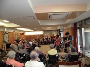 190628_「夢(む)楽(がく)らいぶ一座」　演奏会（チャームスイート緑地公園）